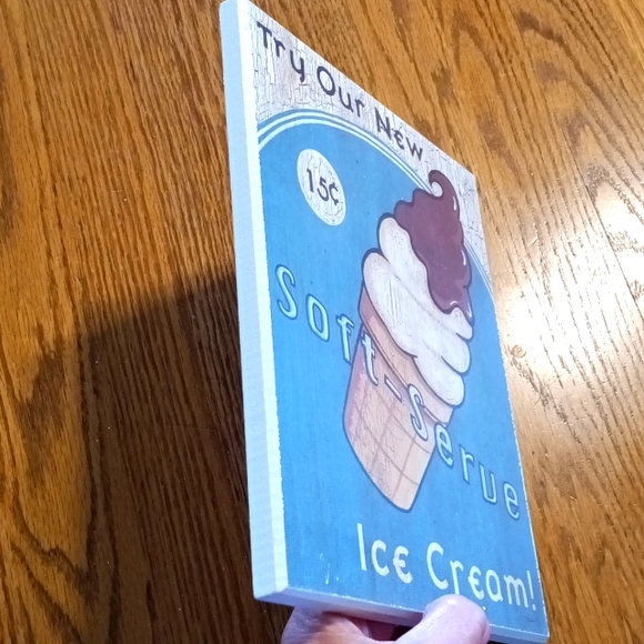 Wooden Ice Cream Sign - Picture 3 of 5